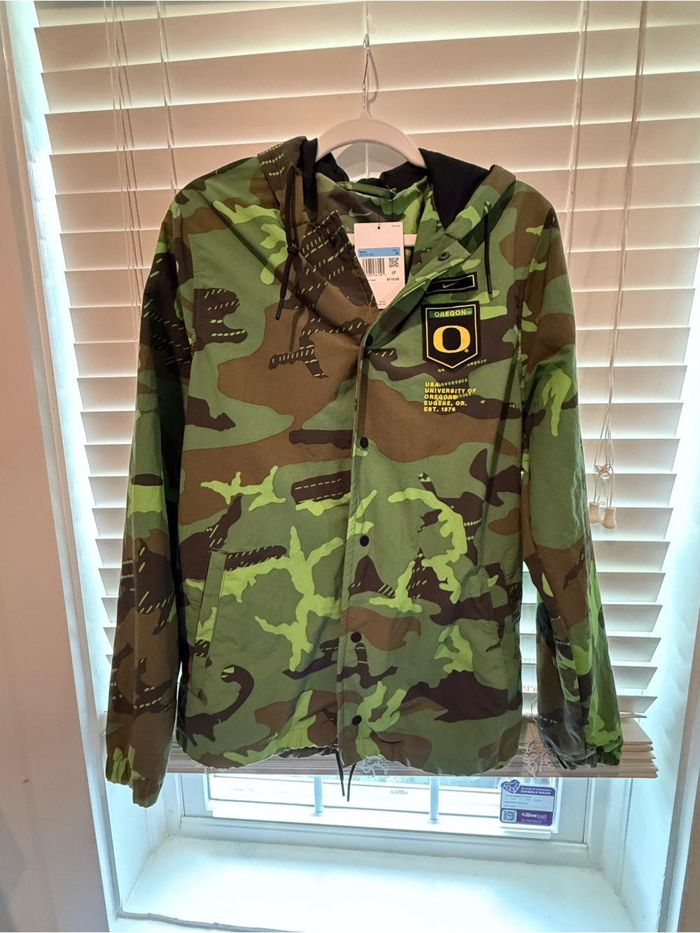 Nike Men's Camouflage Hooded Raincoat with Oregon 'O' Patch - Green/Brown